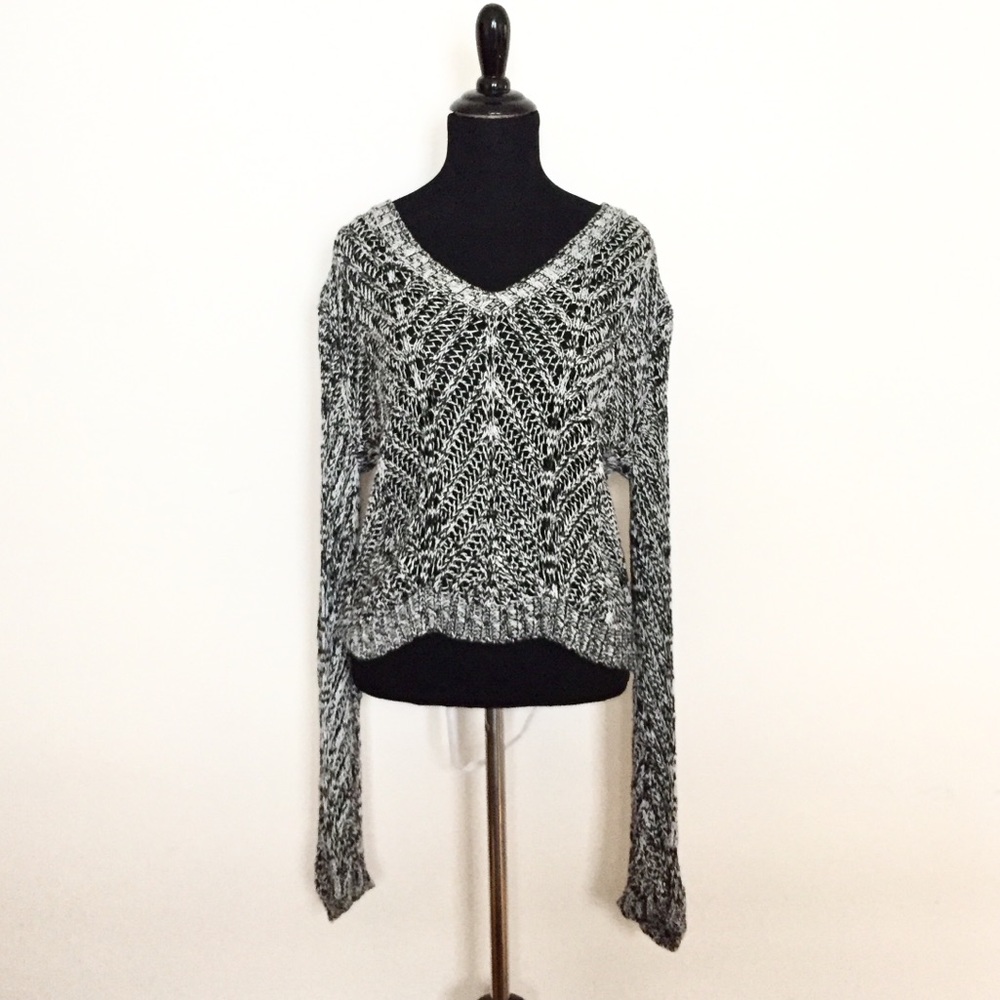 Loose knit v-neck sweater